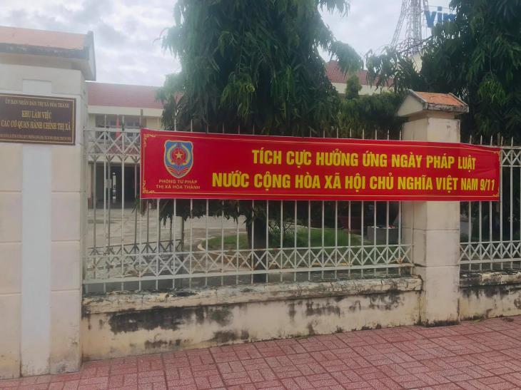  Hoạt động tuyên truyền Ngày Pháp luật Việt Nam  năm 2020 trên địa bàn thị xã Hòa Thành